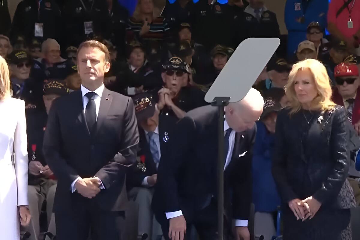 ¿Cansado? Biden pierde su silla y vive vergonzoso momento con Macron en aniversario del Día D