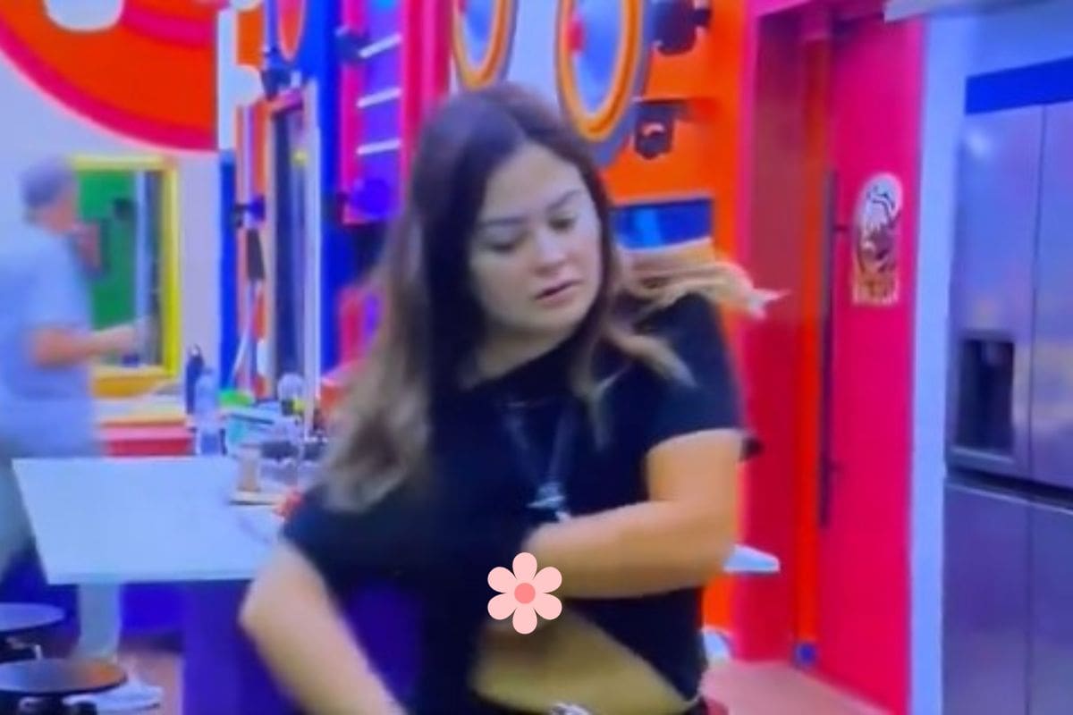 Mariana Echeverría muestra accidentalmente uno de sus pechos en “La Casa de los Famosos México”