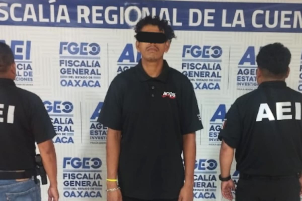 Detienen en Oaxaca a hombre acusado de asaltar tienda Oxxo; cumplían orden de aprehensión por robo calificado