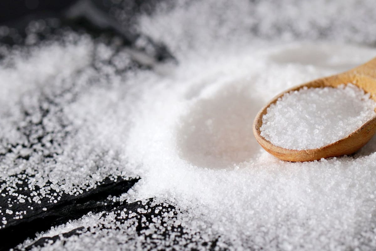 ¿Qué significa soñar con sal? Este es el mensaje oculto de tu voz interior