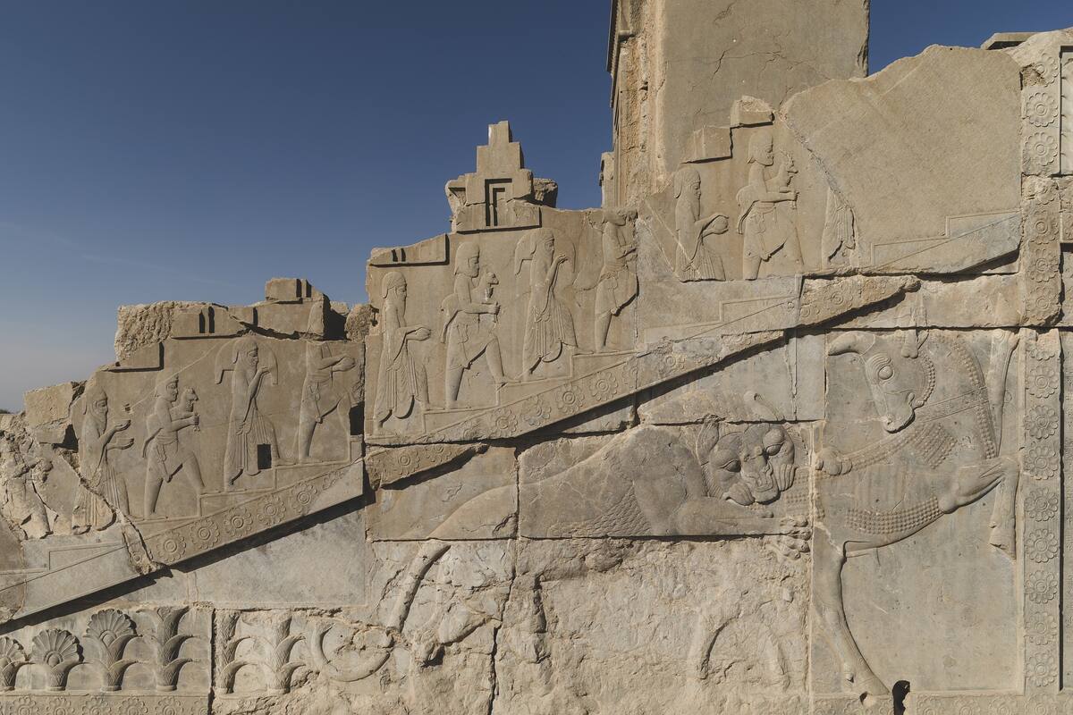 Las aventuras de Jane Dieulafoy, la francesa que violó la ley al ponerse pantalones y descubrió fabulosos tesoros persas