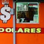 El día de hoy, el valor del dólar es de 17.30 pesos a la venta en casas de cambio locales de Mexicali