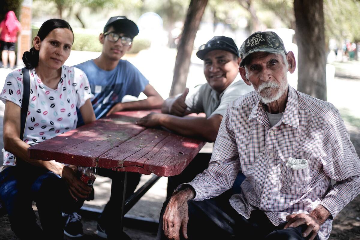 Día del Abuelo: Demuestran amor por sus nietos