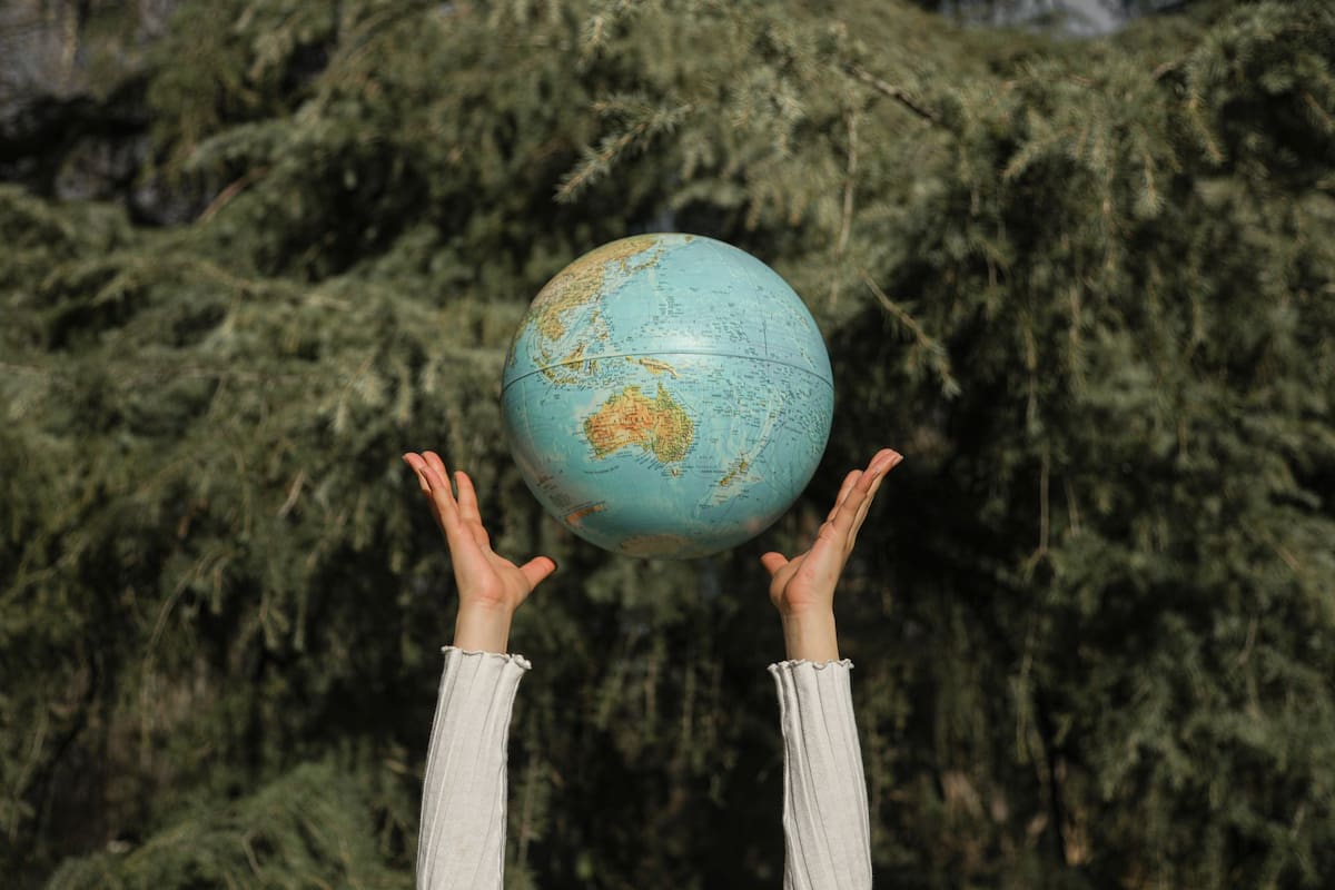 ¿Qué pasaría si la Tierra dejara de girar por unos segundos?
