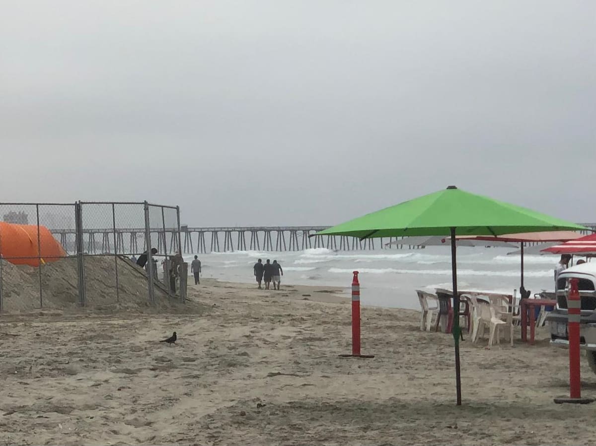 La barrera metálica que se colocó desde el pasado viernes a la altura del estacionamiento del DIF fue retirada este lunes.