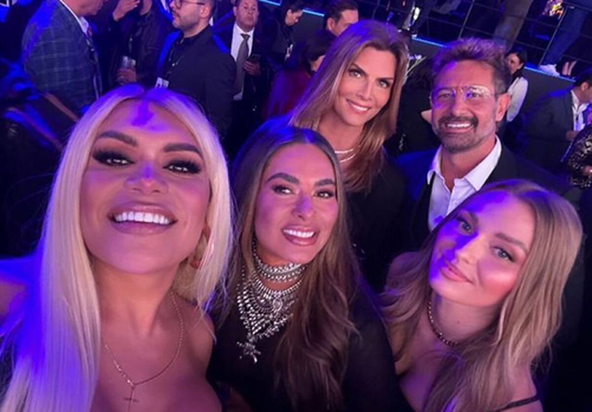 Se dfundieron videos y fotografías en los que Irina Baeva aparece con Gabriel Soto en el Upfront de TelevisaUnivision.