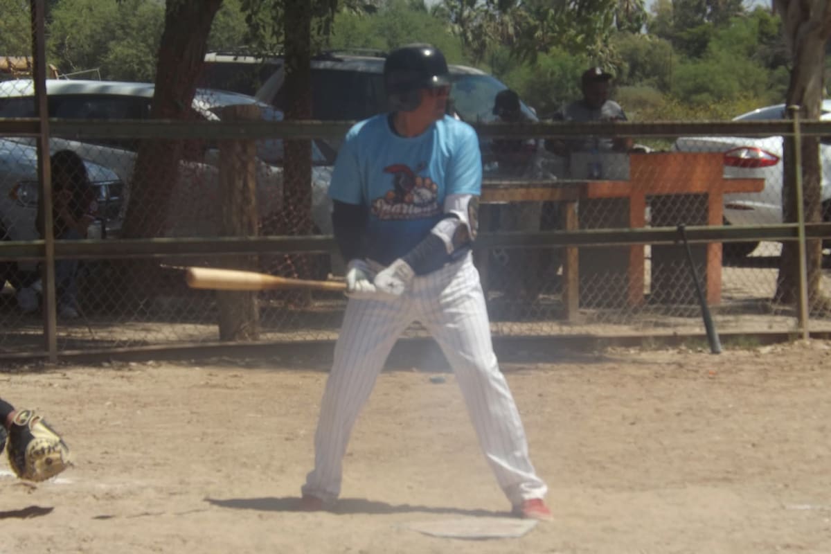 Sigue el béisbol en la Poniente
