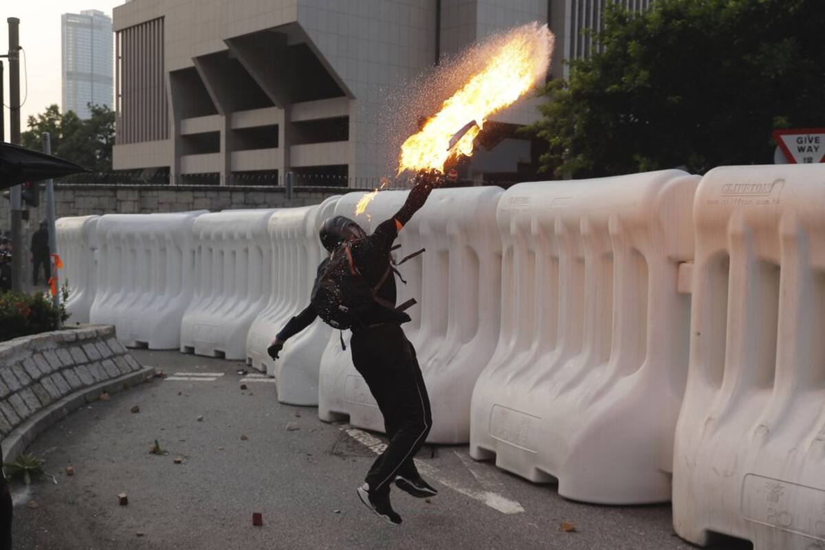 "La violencia dañina": Gobierno de Hong Kong ante manifestaciones