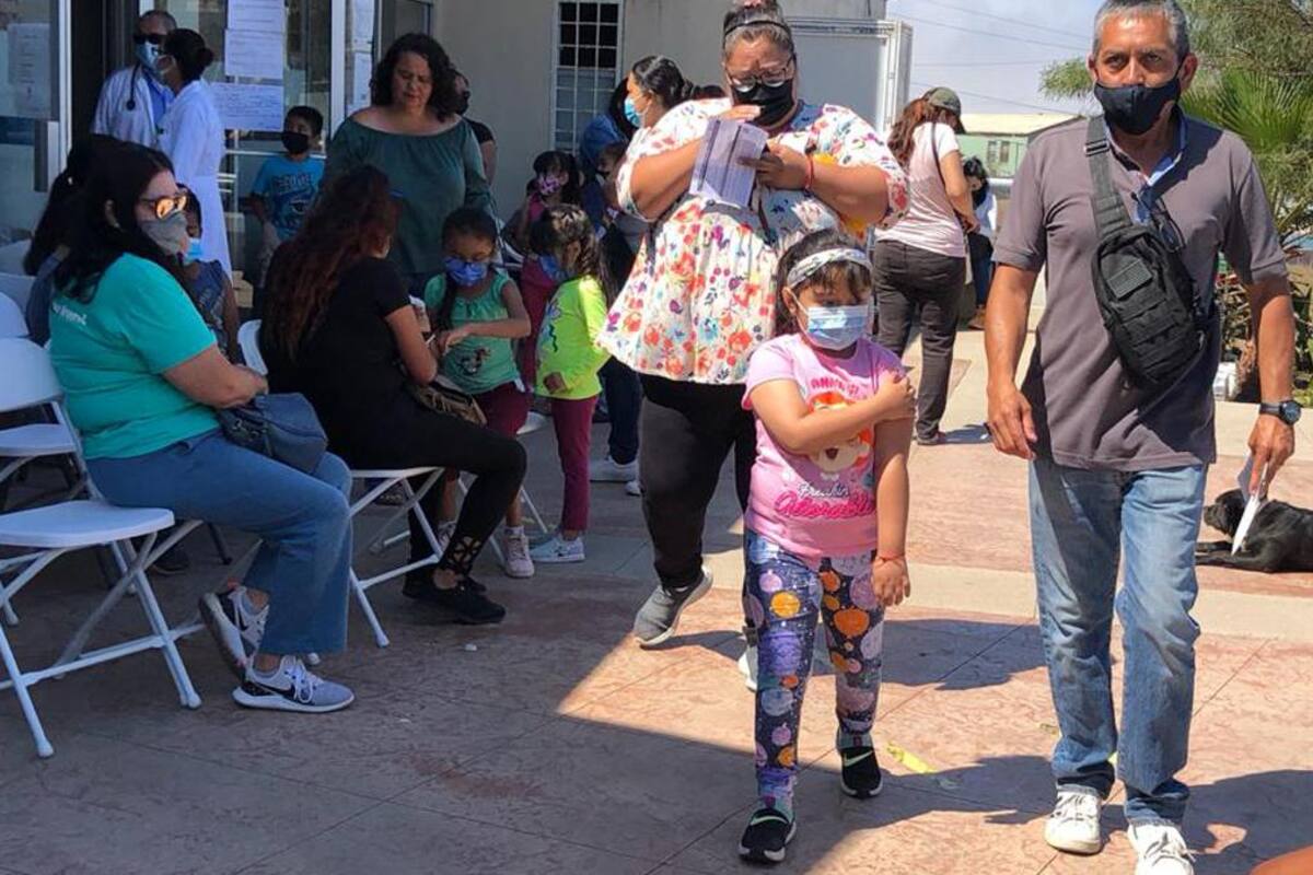Vacuna contra Covid-19: Espera mínima en Centro de Salud Rosarito
