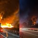 Cierre total en autopista México-Puebla por volcadura e incendio de pipa con diésel, el accidente se registró en el kilómetro 48, a la altura de Ixtapaluca; se desconoce el número de víctimas