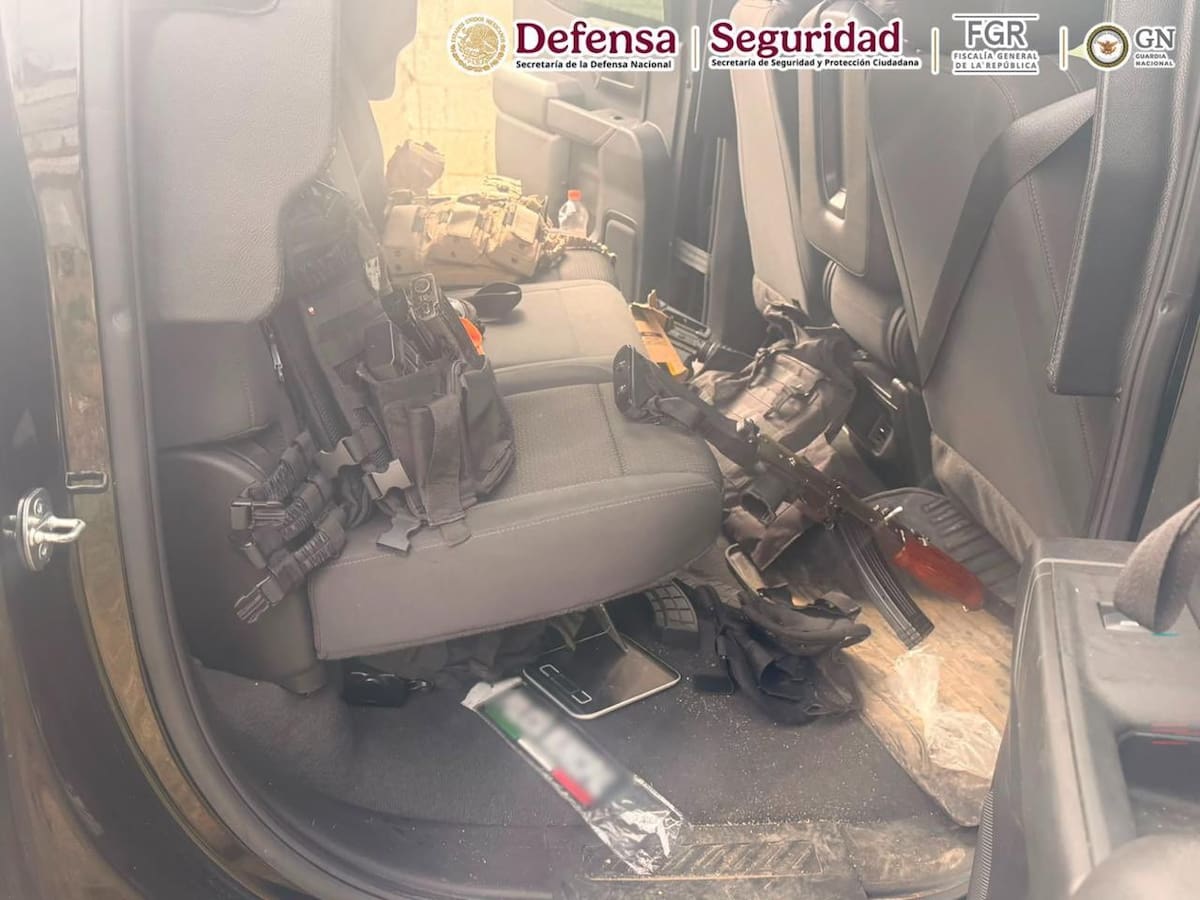 Operativo Enjambre deja nueve detenidos en Esperanza, Puebla, incluido el alcalde Isaac Rodríguez Ochoa, tras una investigación por robo de autotransporte, extorsión y secuestro. | Crédito: X @OHarfuch