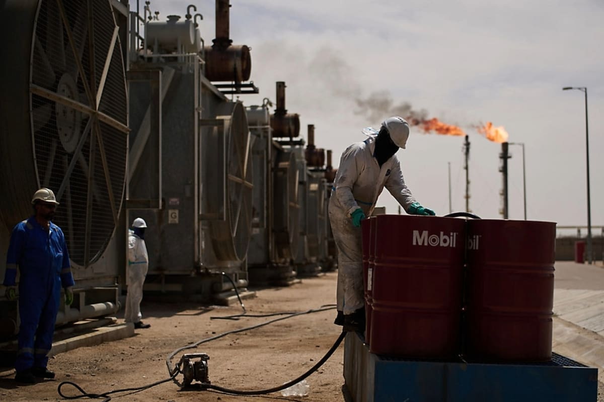 Hacienda eleva en 41.3% el precio estimado del petróleo mexicano hasta 77.3 dólares por barril tras conflicto en Medio Oriente, anticipando mayores ingresos pero en un escenario de alta incertidumbre por la volatilidad energética global