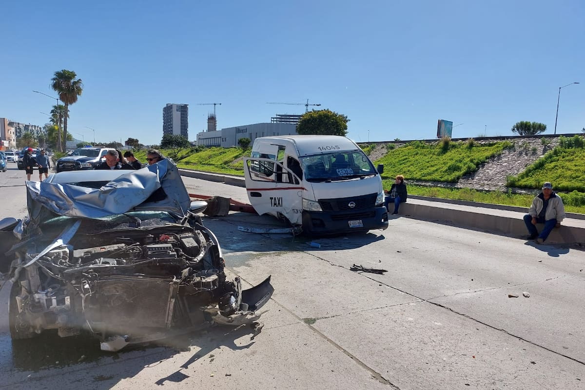 Registran choque en la vía rápida