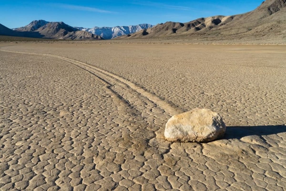 Misterio resuelto: esta es la explicación tras el enigma de las piedras que se mueven solas en el Valle de la Muerte