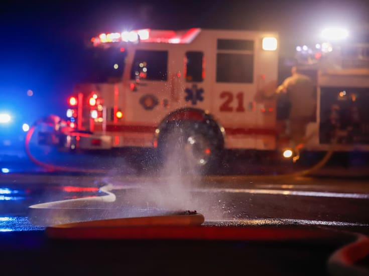 Se registra incendio en bodega de González Ortega; afecta viviendas y ferretería