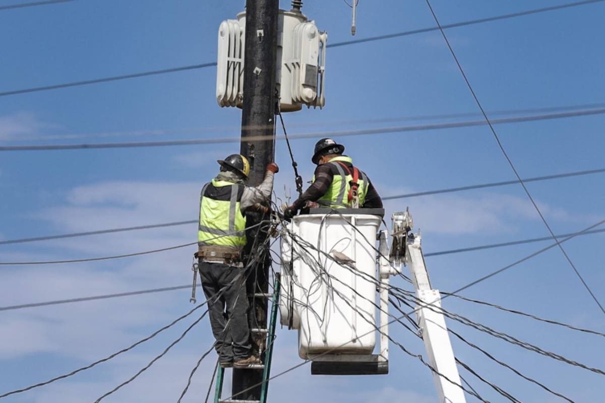 Marina del Pilar se reunirá con CFE por cortes de luz y postes caídos en Baja California