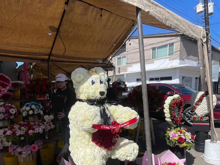 Floristas esperan repunte en ventas por el Día del Amor y la Amistad
