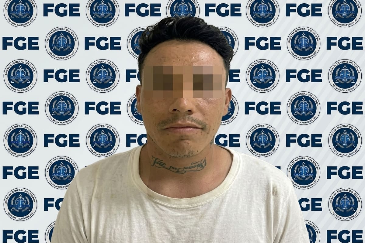 Golpea a batazos a hombre que lo sorprendió dentro de su casa en la colonia Robledo