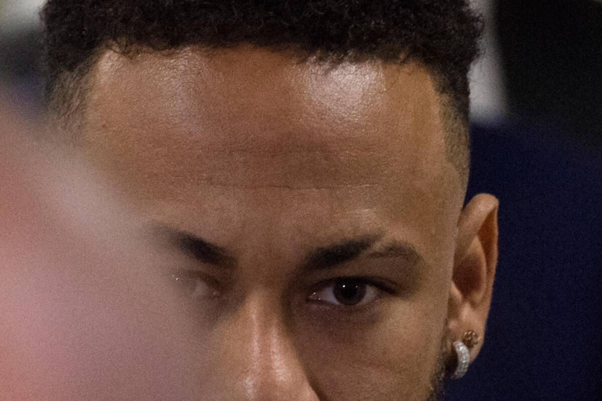 Neymar declara tras revelar imágenes íntimas de Najila Trindade
