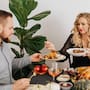 ¿Por qué los hombres suelen comer más que las mujeres? Expertos explican cuáles son las razones