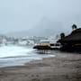 Huracán Polo avanzará por Sonora tras impactar Guaymas: San Carlos recibe lluvia intensa, viento fuerte y oleaje elevado, mientras Hermosillo espera lluvias moderadas este martes