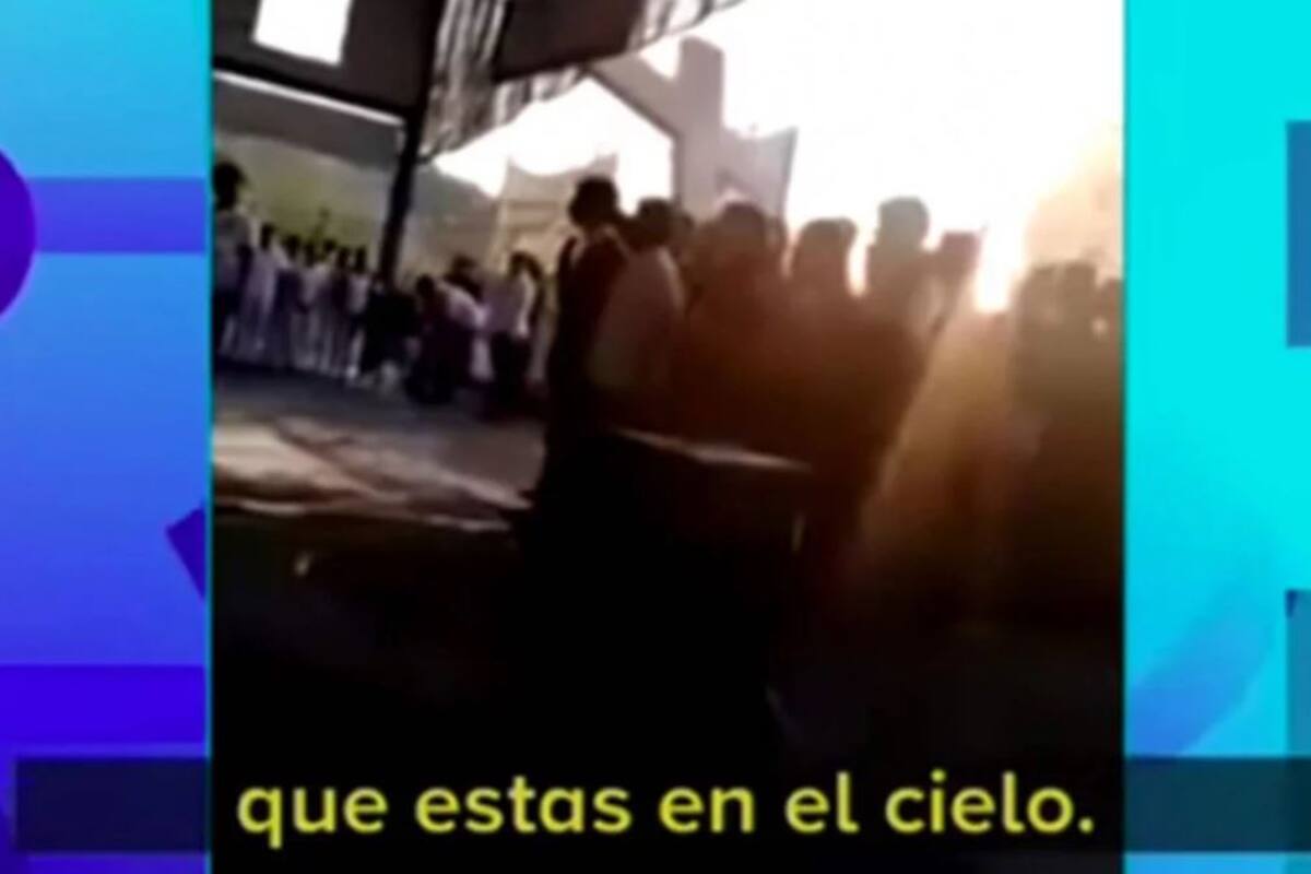 VIDEO: Mezcla juramento a la bandera con el Padre Nuestro