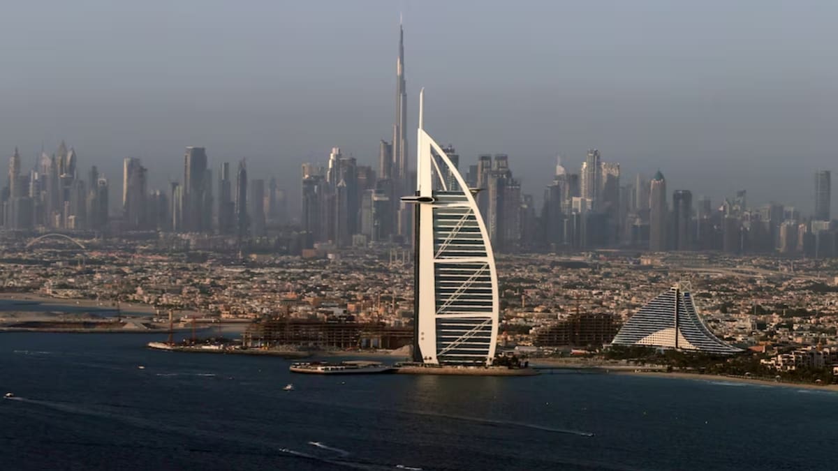 Daños en infraestructura urbana y turística tras los ataques con misiles y drones en Dubái. /Reuters