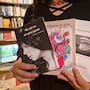 Presentan cuarta edición de “Un ojo ve, el otro siente”, obra que reúne poesía de amor y memoria