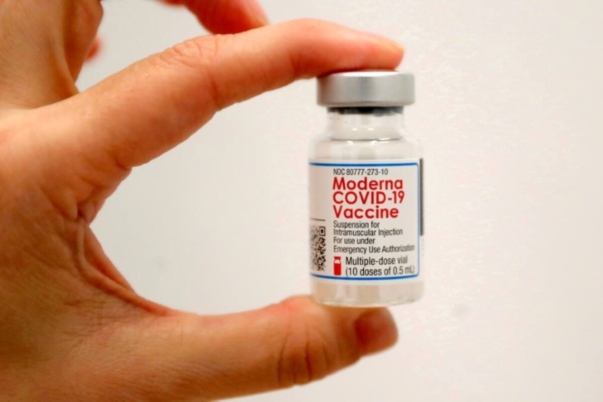 Investigan si vacunas Pfizer y Moderna causan síndrome nefrótico, eritema y otras reacciones