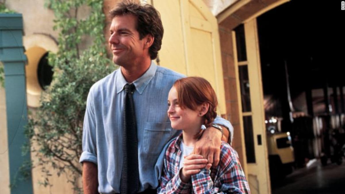 Nick separa a sus hijas gemelas y oculta la verdad por años.
