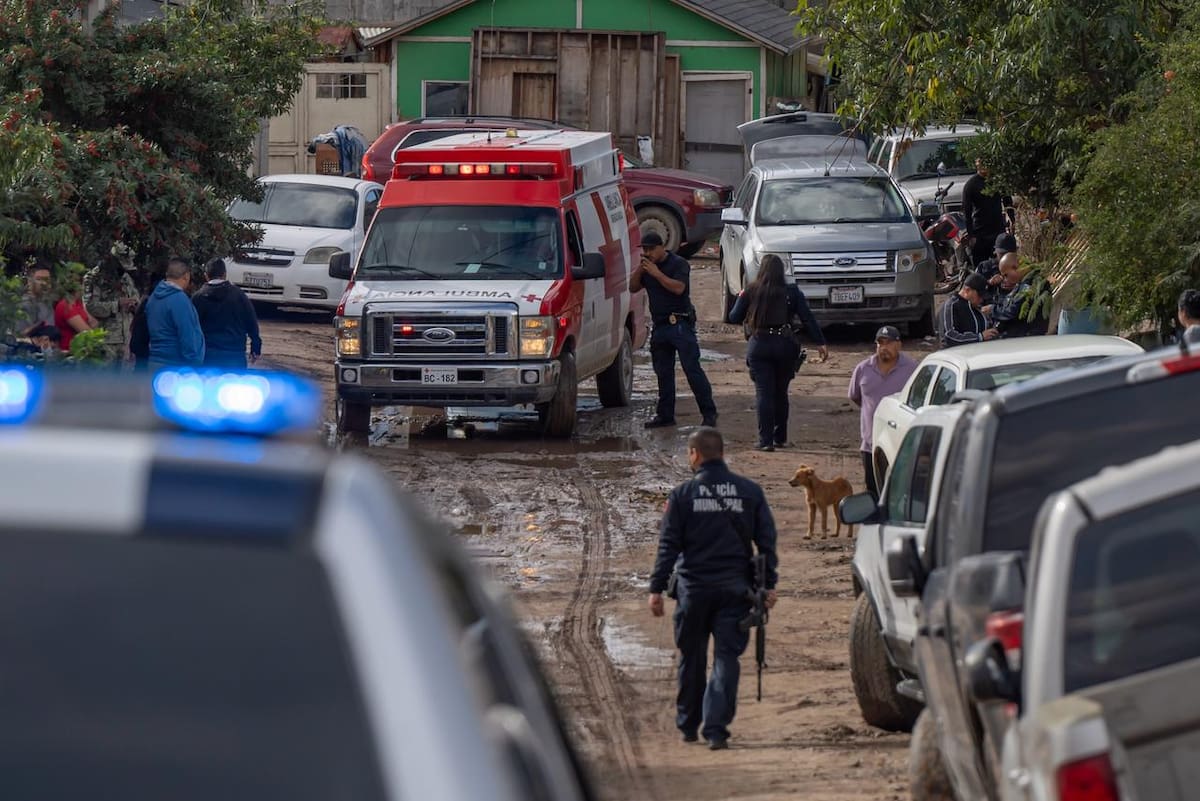 Tres personas y el presunto agresor resultaron heridos tras un ataque por violencia de pareja. Border Zoom