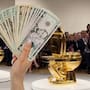 Inodoro de oro macizo: qué es, quién lo creó y por qué fue vendido en 12 millones de dólares