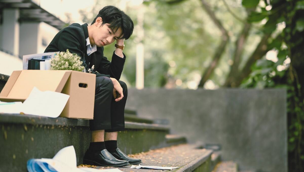 La red parece aprovechar la situación económica de los exempleados del gobierno, quienes enfrentan dificultades financieras tras los despidos masivos.