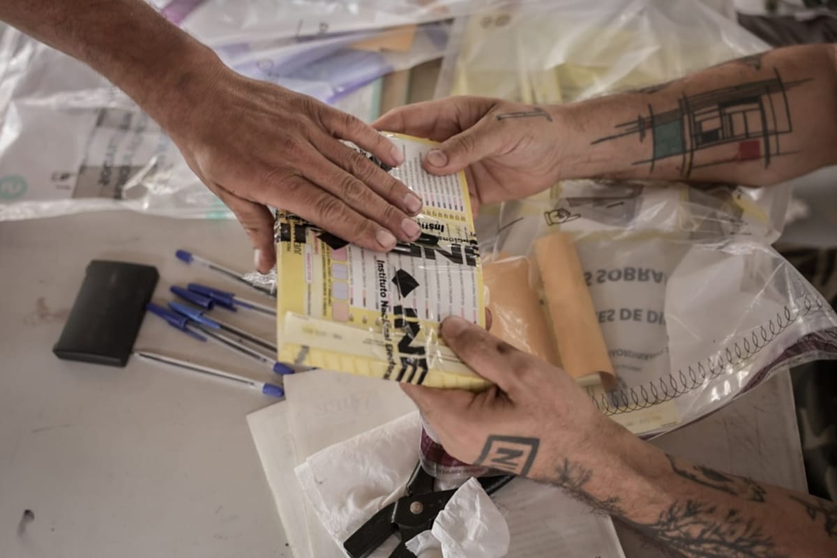 Prevalece abstención en elección