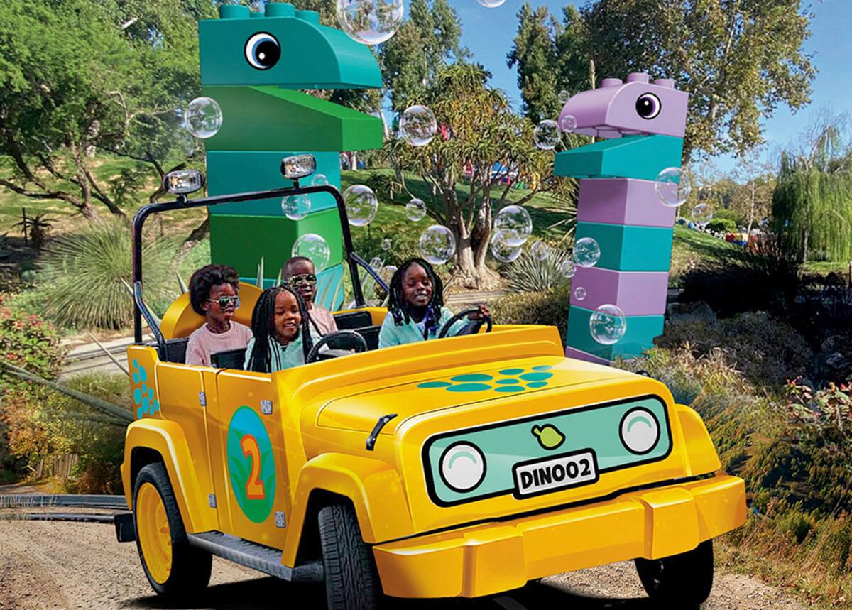 En Little Dino Trail los pasajeros a bordo de un Jeep explorarán caminos para encontrarse con diferentes dinosaurios en el camino.