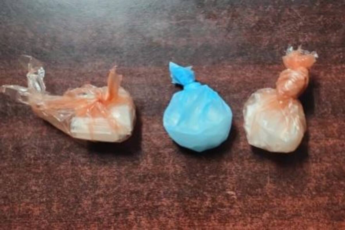Arrestan a tres con metanfetamina