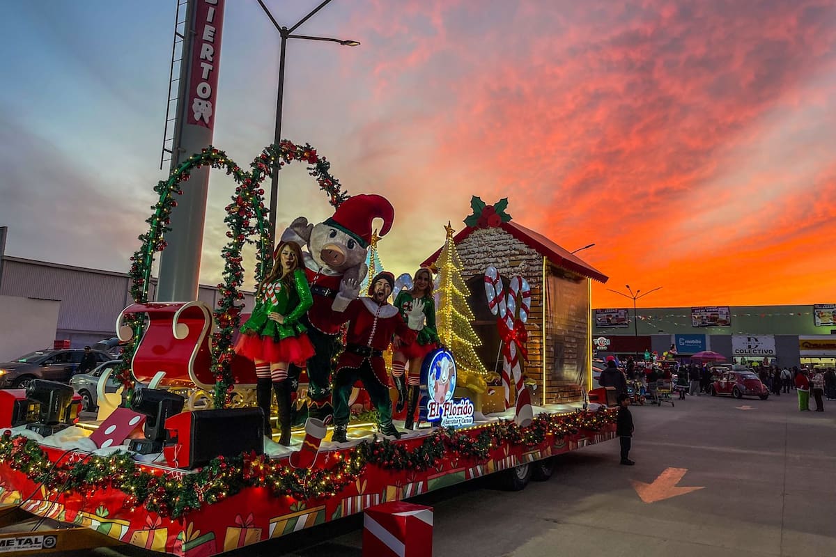 Ilumina El Florido calles con su caravana