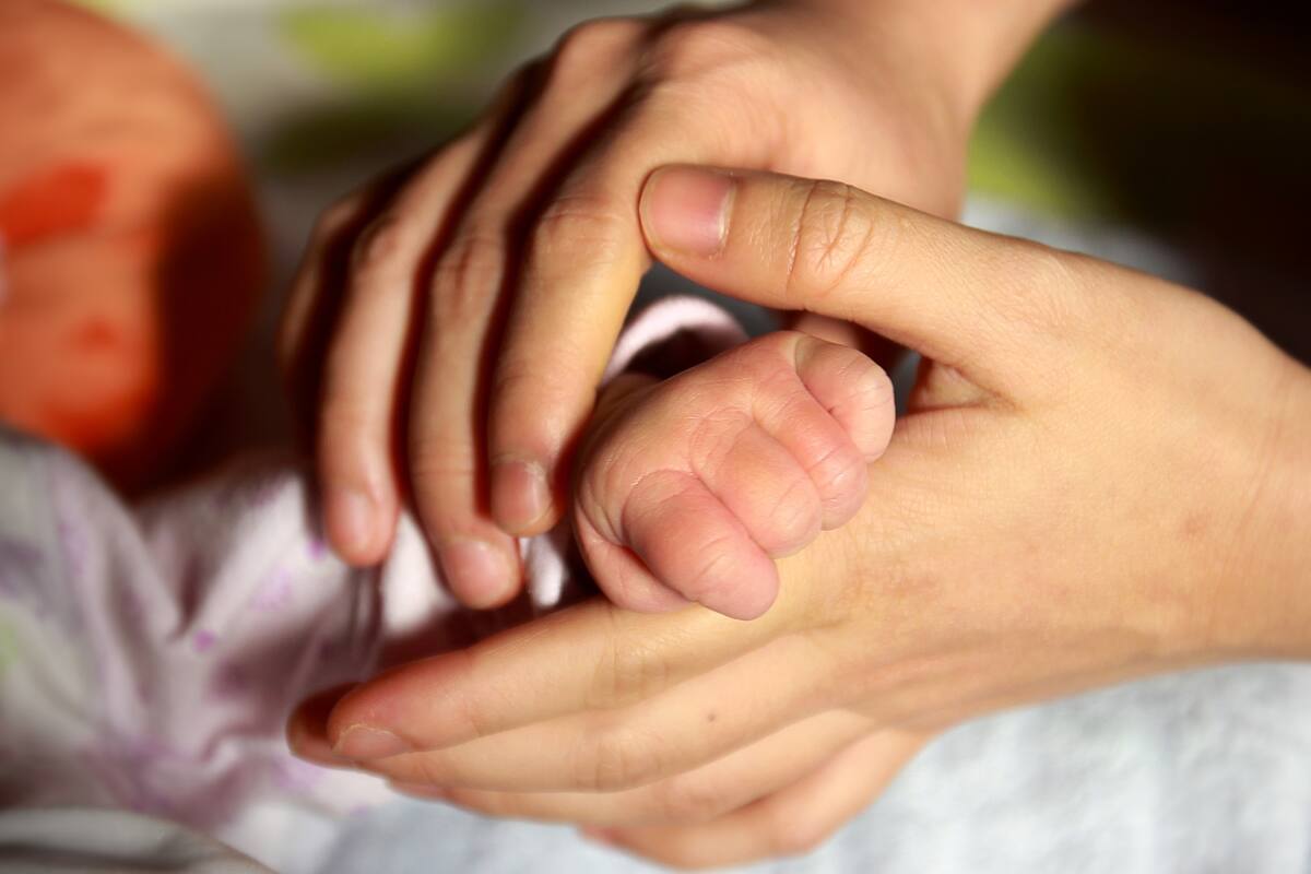 Una mujer hondureña con coronavirus da a luz a un bebe sano en Honduras