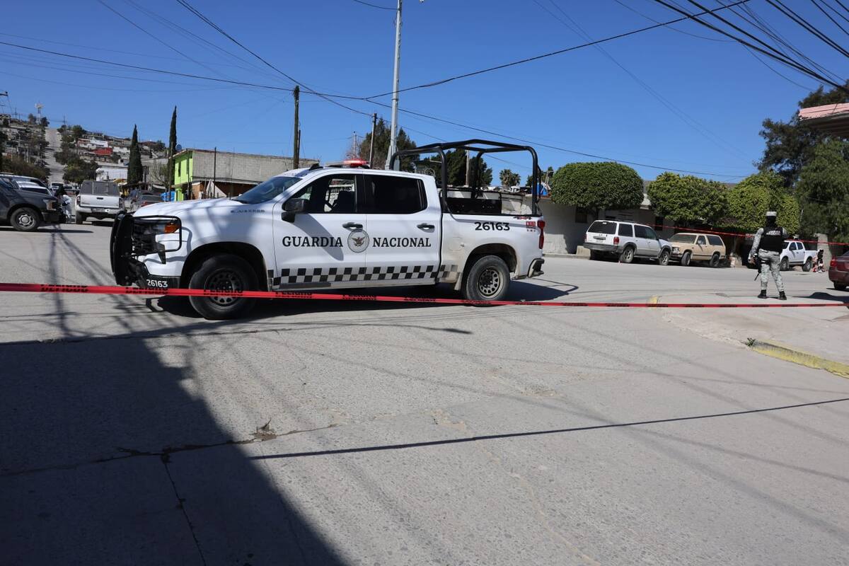 Se desconoce si la mujer lesionada es familiar o pasajera del hombre asesinado.