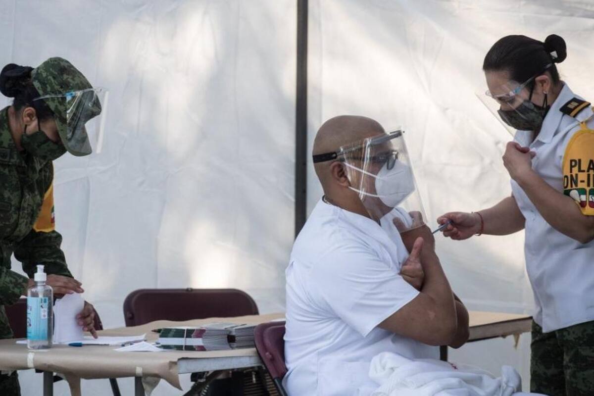 Fuerzas Armadas y Guardia Nacional cuidarán que nadie se valga de influyentismo para vacunarse: AMLO