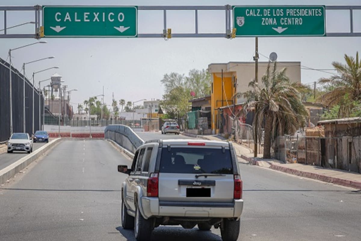 Reportan tiempos de espera de hasta 1 hora con 30 minutos para cruzar a Calexico