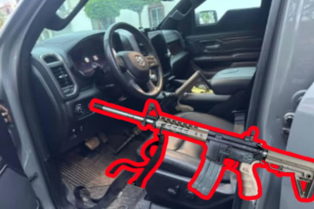 Aseguran vehículos blindados, armas y cartuchos en operativo del Ejército en Culiacán