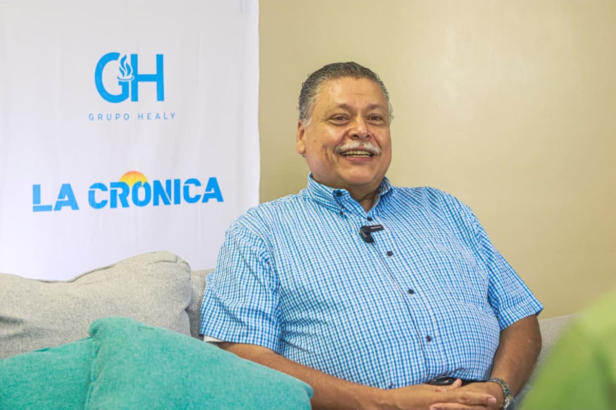 Académico y profesor de Letras visita UABC para inaugurar seminario educativo