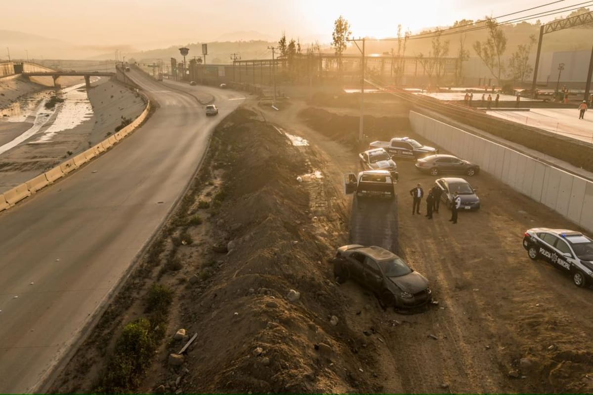 Conductor lesionado tras volcadura de su vehículo en la Vía Rápida Alamar