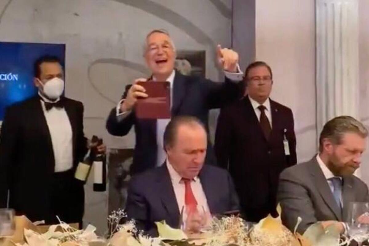 “Todavía no me ha dicho cómo se sentía cuando era mi esclava en ADN40”: Ricardo Salinas Pliego responde a Sabina Berman