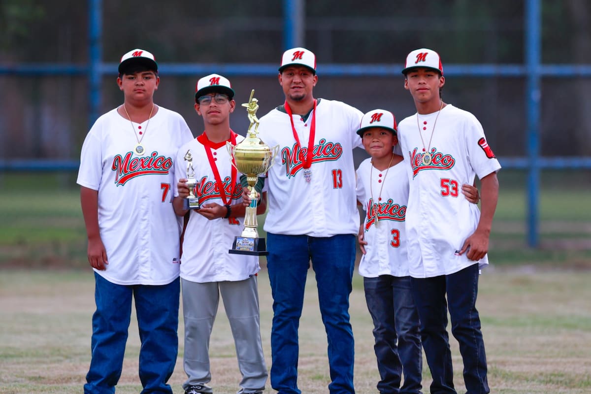 Cinco peloteros cachanillas son subcampeones de la Copa Caribe de Béisbol 2026