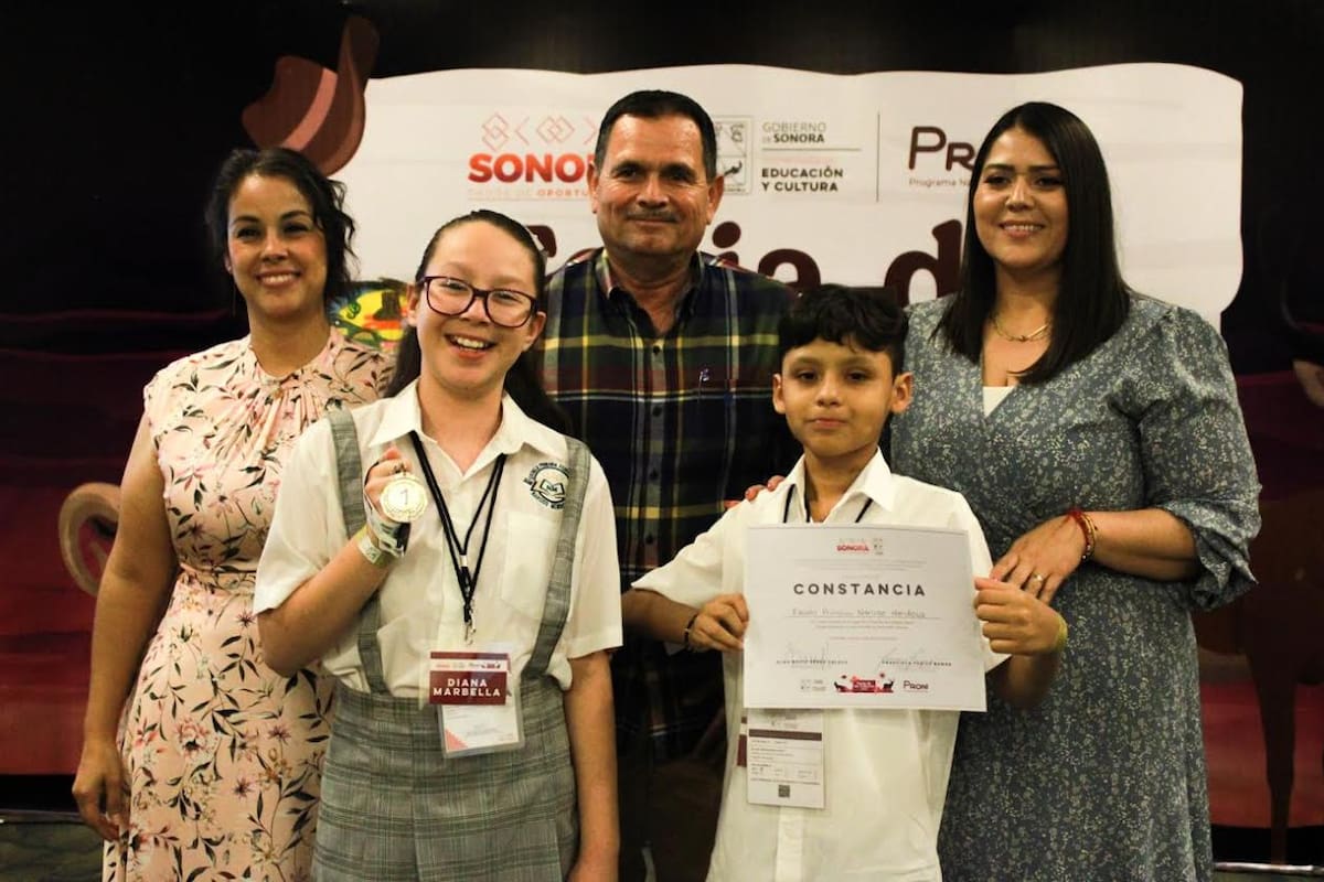 Van estudiantes sonorenses a Feria de las Culturas en la Ciudad de México