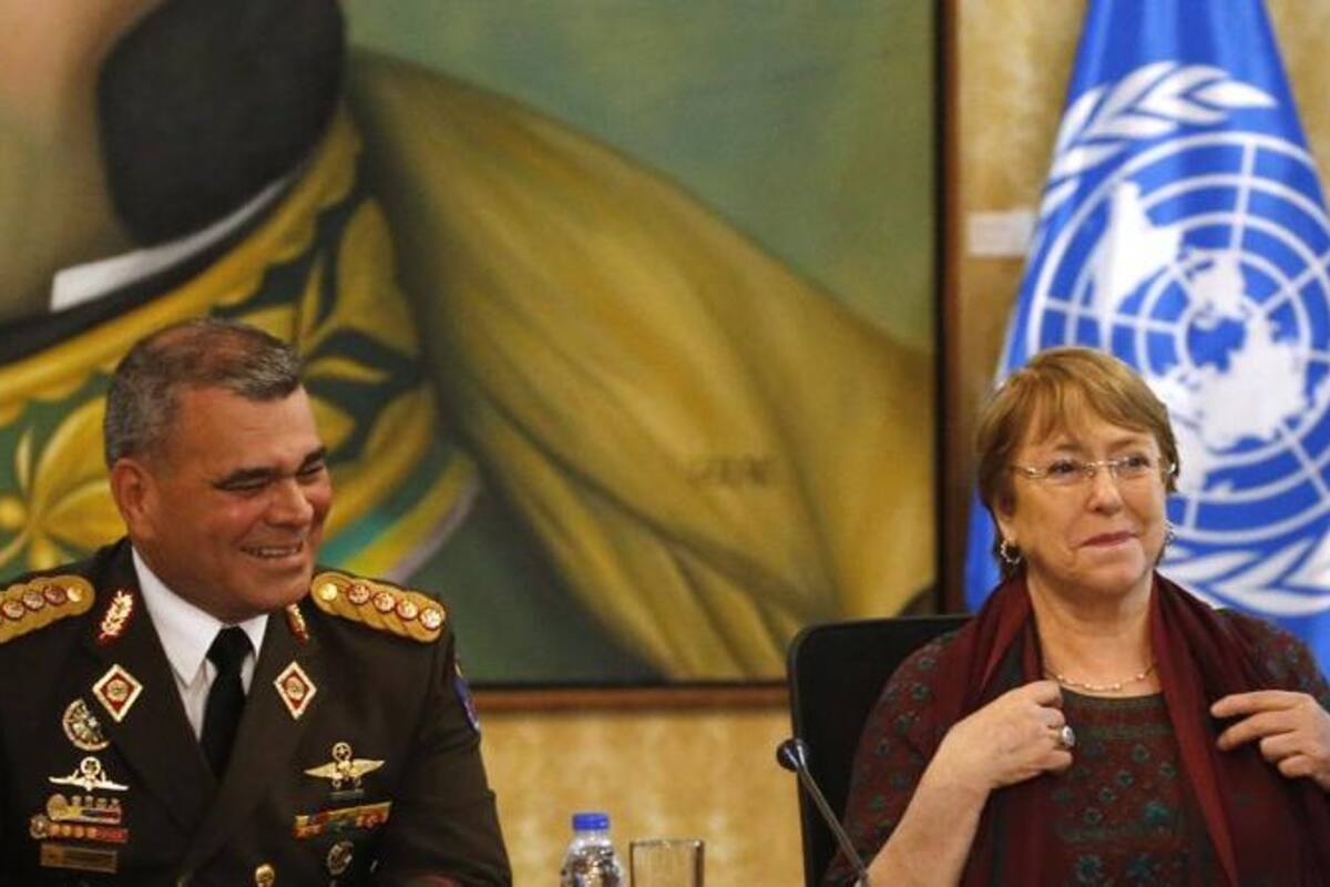 Venezuela recibe a Michelle Bachelet entre protestas