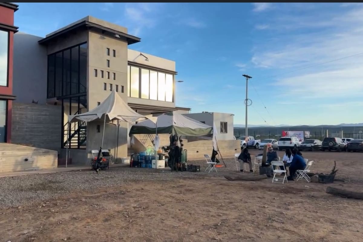 Liberan carretera en San Quintín, pero oficinas de gobierno continúan tomadas