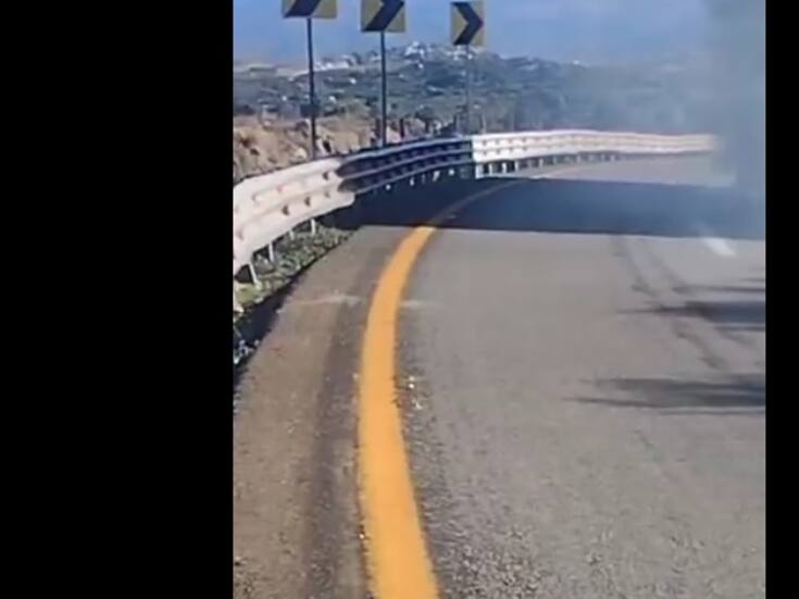 Alerta SICT por bloqueos e incendios en carreteras; Baja California entre los estados afectados